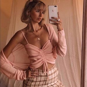 VERGE GIRL PHOTO SERIES SET IN PINK